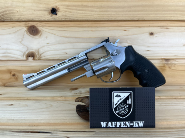 Taurus - Brasil, Revolver .357Mag, 6" Lauflänge, Gummigriffschalen + Holz Wechselgriffe