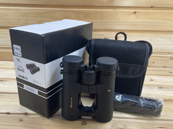 Aussteller DDoptics 440100102 Fernglas HDS 8x42 mit Tasche und Trageriemen DD0021