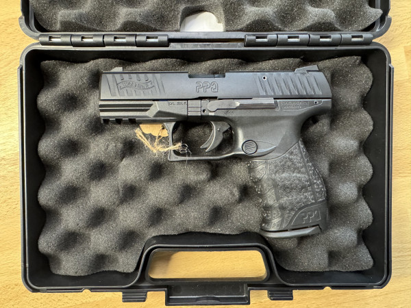 Vorführwaffe Carl Walther PPQ M2 Black .22lr 12R International